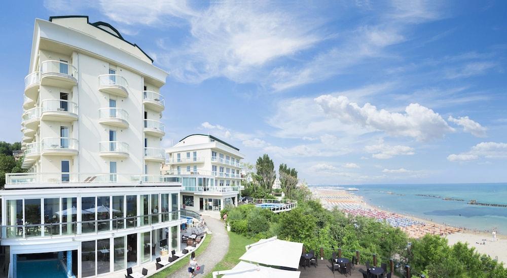 Hotel Sans Souci Gabicce Mare Exterior foto